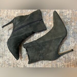 Charles David Suede Heeled Bootie | Gray | Size 9